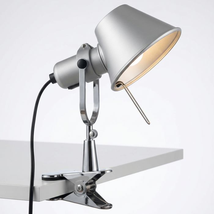 Nils – Nordic Clip-On Reading & Task Lamp